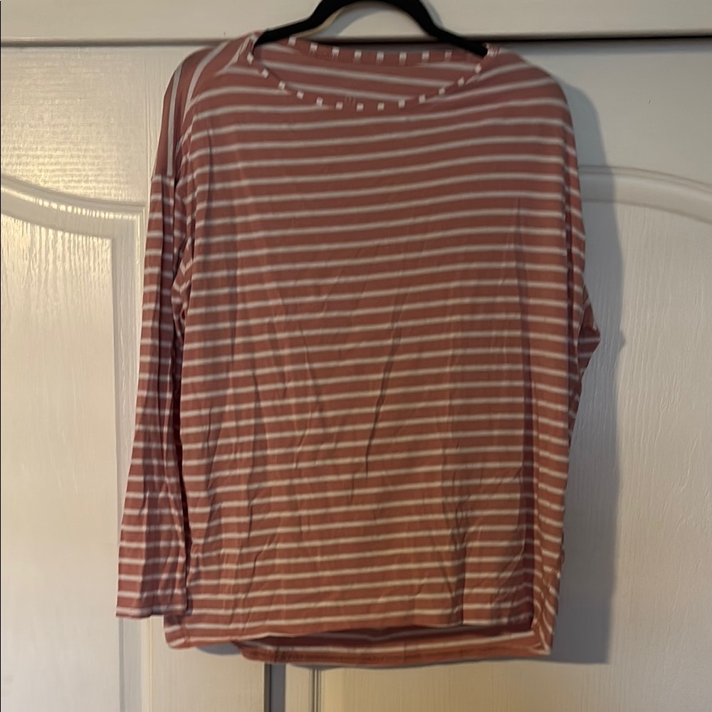 Lululemon Athletica Cream and Pink 3/4 Sleeve Relaxed Hoodie
